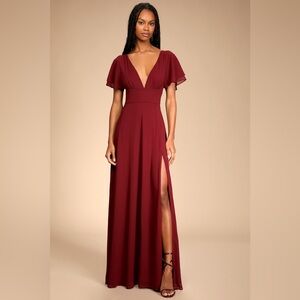 EUC Lulu’s Promise Of Love Burgundy Flutter Sleeve Maxi Dress